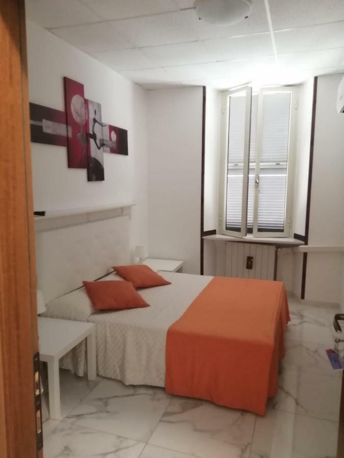 Albergo Ollolai Civitavecchia Eksteriør bilde